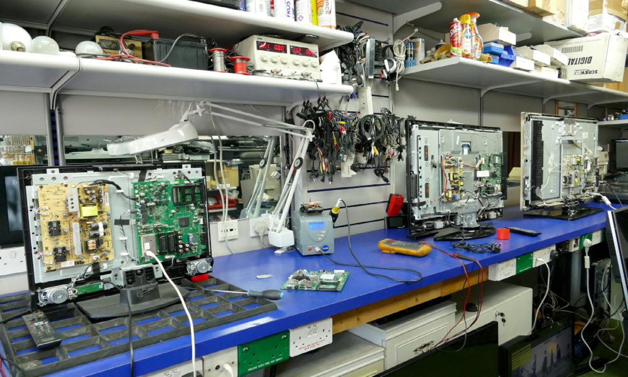 Başıbüyük Led Tv Lcd Tv Projeksiyon Tamir ve Onarım Servisi Yedek Parça Satışı